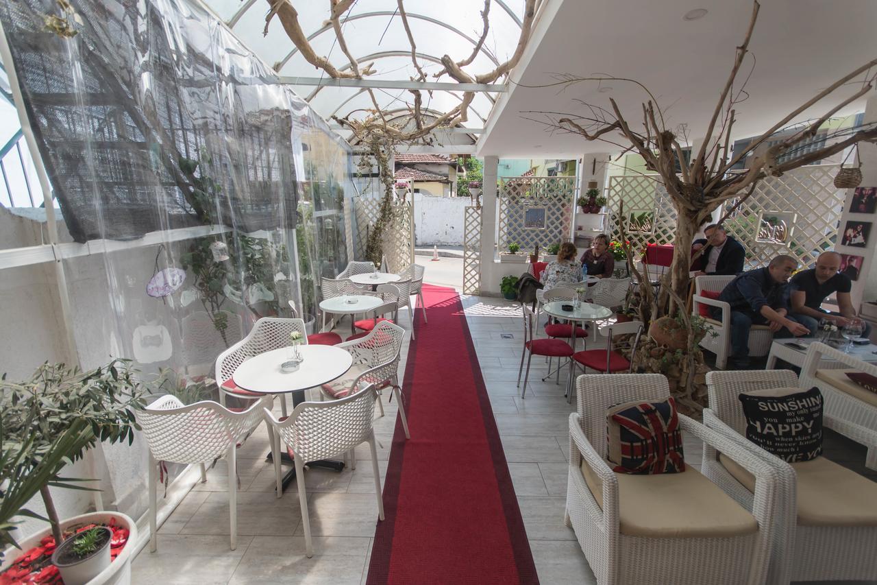Vila Ada Hotel Tirana Exterior foto